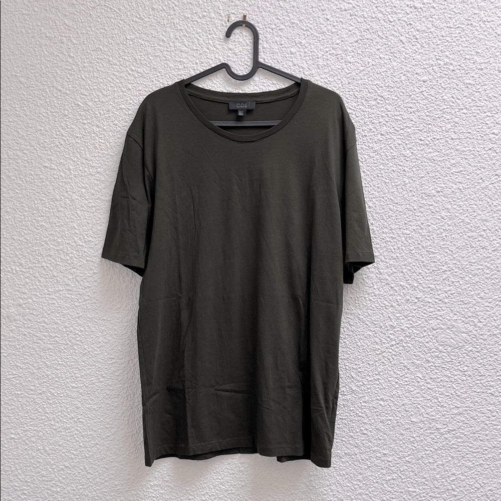Almost New COS Men’s Dark Green 100% Cotton Short Sleeve Tee